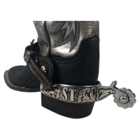 How Spurs Fit on Boots - Corriente Buckle